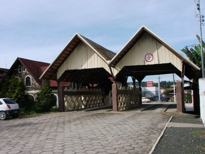 A ponte coberta, em 2004.